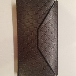 AuthenticGucci Glasses CASE (glasses not included)